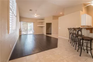 Photo #3: 2394239 Listing 