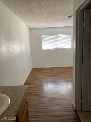 Photo #2: 2394251 Listing 