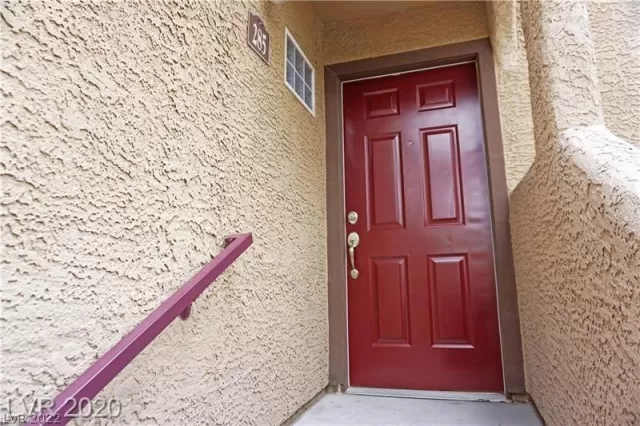 MLS: 2394270 Condo For Sale