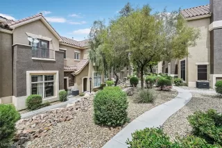 Photo #2: 2394275 Listing