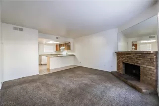 Photo #3: 2394296 Listing