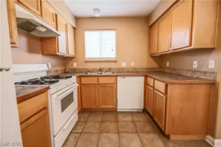 Photo #4: 2394304 Listing 