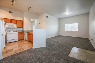 Photo #4: 2394308 Listing 