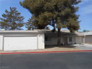 Photo #1: 2394359 Listing 