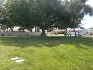 Photo #2: 2394359 Listing 