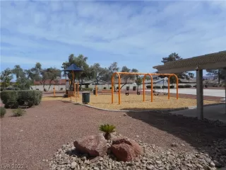 Photo #3: 2394359 Listing 