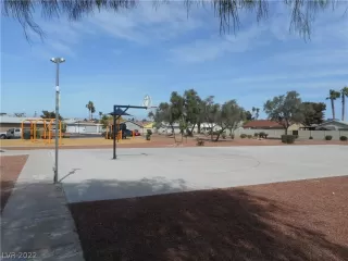 Photo #6: 2394359 Listing 