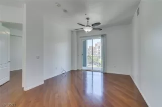 Photo #3: 2394370 Listing