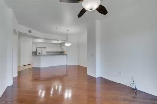 Photo #6: 2394370 Listing