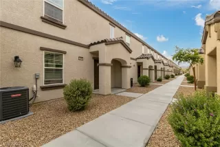 Photo #2: 2394380 Listing 