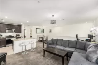 Photo #4: 2394380 Listing 