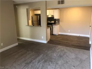 Photo #1: 2394401 Listing 