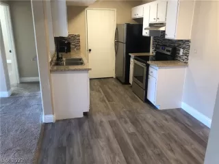 Photo #6: 2394401 Listing 