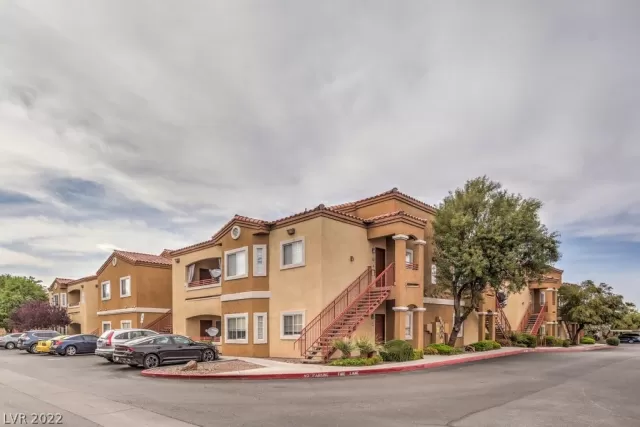 MLS: 2394405 Condo For Sale