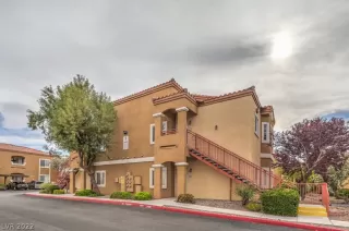 Photo #1: 2394405 Listing