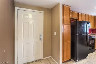 Photo #4: 2394405 Listing