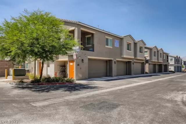 MLS: 2394428 Condo For Sale