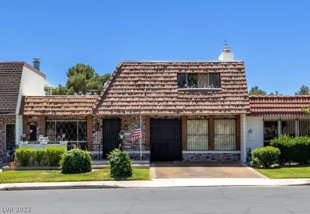 MLS: 2394446 Condo For Sale