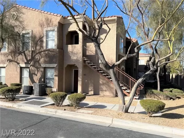 MLS: 2394453 Condo For Sale