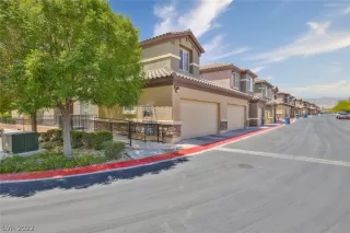 Photo #1: 2394470 Listing