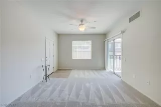 Photo #5: 2394470 Listing