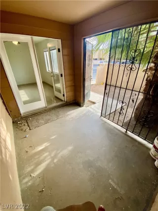 Photo #4: 2394493 Listing 