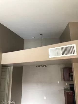 Photo #6: 2394506 Listing