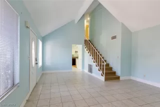 Photo #3: 2394535 Listing