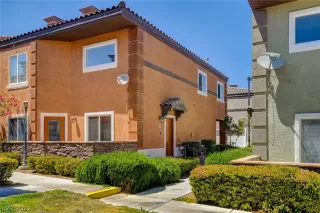 Photo #1: 2394539 Listing 