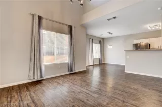 Photo #3: 2394539 Listing 