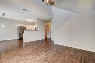 Photo #4: 2394539 Listing 