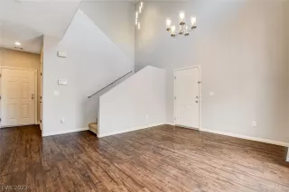 Photo #5: 2394539 Listing 