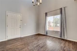 Photo #6: 2394539 Listing 