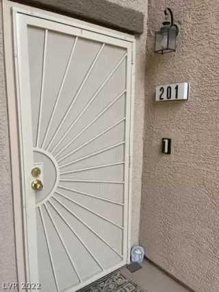 Photo #3: 2394594 Listing 