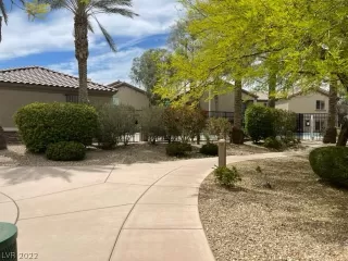 Photo #5: 2394594 Listing 