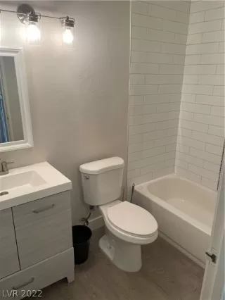 Photo #3: 2394671 Listing