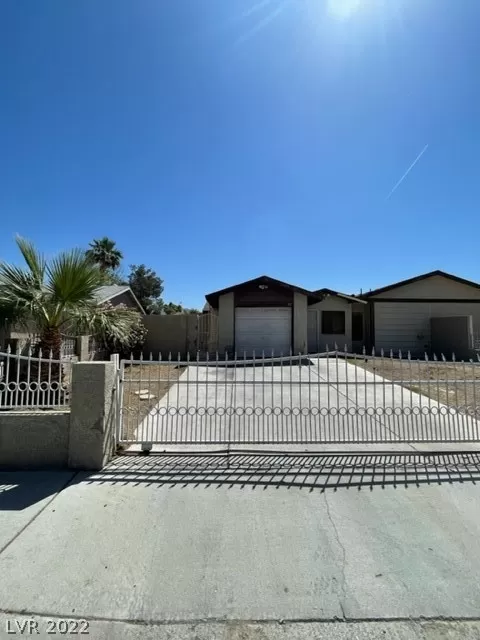 MLS: 2394673 Condo For Sale