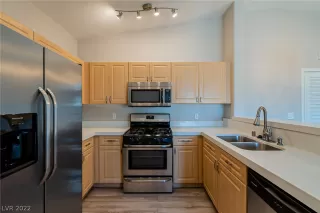 Photo #1: 2394703 Listing 