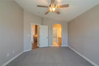 Photo #3: 2394703 Listing 