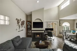 Photo #3: 2394723 Listing