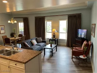 Photo #1: 2394733 Listing 