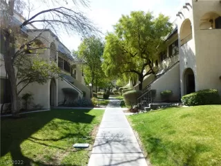 Photo #1: 2394792 Listing