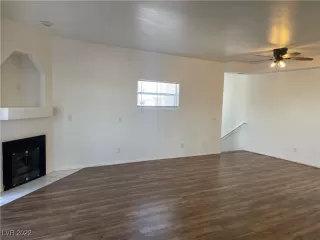 Photo #2: 2394874 Listing 