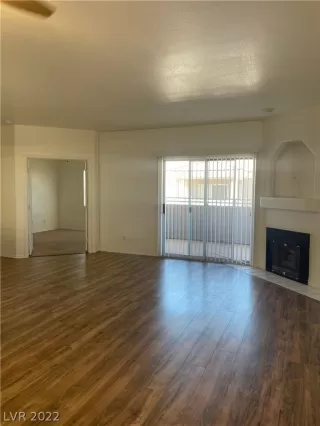 Photo #4: 2394874 Listing 