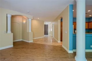 Photo #6: 2394892 Listing 