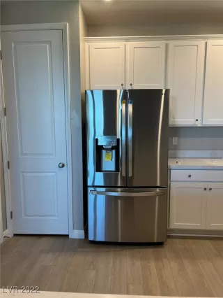 Photo #4: 2394903 Listing 