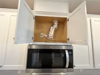 Photo #6: 2394903 Listing 