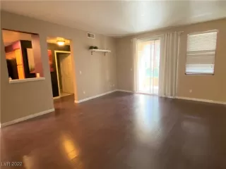 Photo #4: 2394920 Listing 