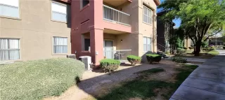 Photo #2: 2394939 Listing