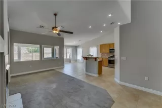 Photo #2: 2394963 Listing